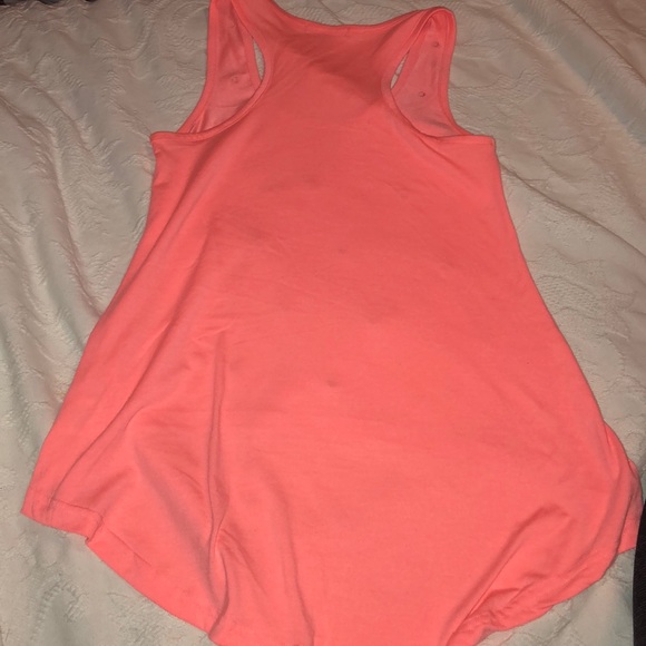 Coral tank top with gold studs - Picture 2 of 2